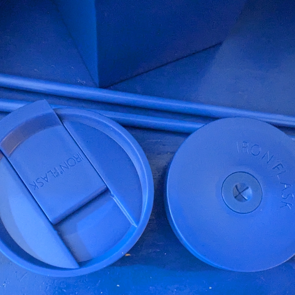 Iron Flask Blue Water Bottle - Picture 4 of 8